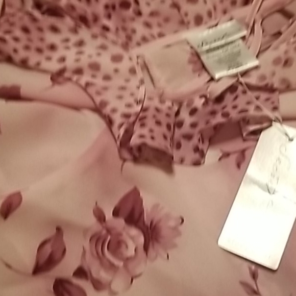 Pink Lingerie Set - Picture 5 of 5